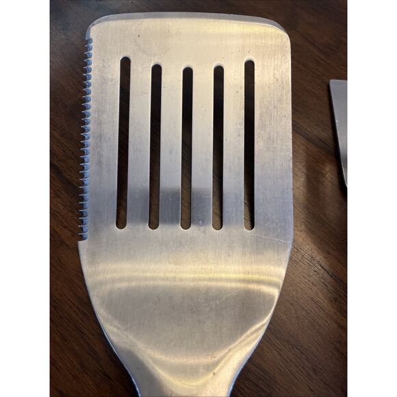 Heavy Duty BBQ Tool Set - Stainless Steel Spatula & Tongs for Grilling Outdoors - Picture 2 of 7